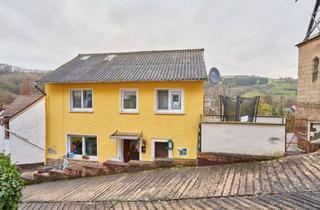 Einfamilienhaus kaufen in 67808 Schweisweiler, Freistehendes Einfamilienhaus mit Terrasse und Garten, Depot und Waschküche im Außenbereich