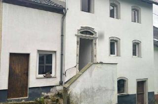 Einfamilienhaus kaufen in 54533 Eisenschmitt, Einfamilienhaus in ruhiger Ortslage in Eisenschmitt!