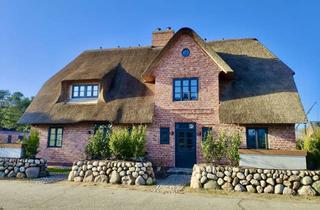 Doppelhaushälfte kaufen in Normannenweg 10 a, 25996 Wenningstedt-Braderup, Wenningstedt: Neubau Doppelhaushälfte unter Reet!