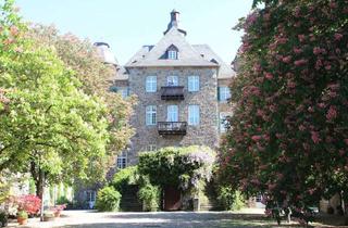 Wohnung kaufen in 53773 Hennef (Sieg), Top Kapitalanlage! Besondere 4 Zimmer Maisonette Wohnung in prächtiger Umgebung von Schloss Allner