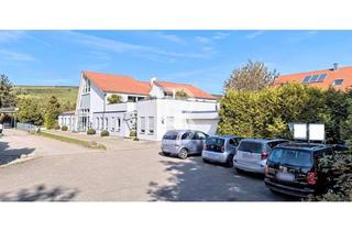 Haus kaufen in 79292 Pfaffenweiler, Vollvermietetes Wohn- und Geschäftshaus mit herrlichem Garten und Blick in die Reben