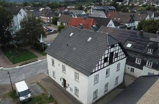Anlageobjekt in 58802 Balve, Seltene Gelegenheit: Denkmalgeschütztes Wohn- & Geschäftshaus im Zentrum von Balve zu verkaufen!