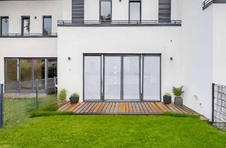 Reihenhaus kaufen in Radelandstrasse 92, 13589 Spandau (Spandau), +++ Modernes Reihenhaus mit Garten & Aufdachterrasse | A+ Energiebedarf | Luftwärmepumpe +++