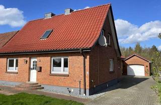 Haus kaufen in 24364 Holzdorf, Solides Rotklinkerhaus für die große Familie