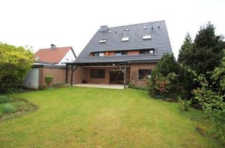 Anlageobjekt in Herrenlandstraße 42, 41379 Brüggen, Freistehendes Dreifamilienhaus in ruhiger Wohnlage von Brüggen