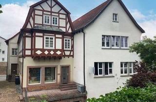 Haus kaufen in 36110 Schlitz, Solides Wohn- und Geschäftshaus mit großem Potenial in Schlitz