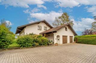 Mehrfamilienhaus kaufen in 82229 Seefeld, Charmantes Mehrfamilienhaus mit großem Grundstück