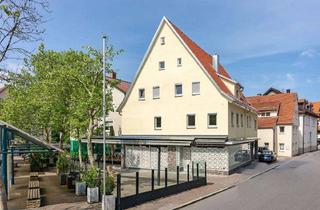 Haus kaufen in 72793 Pfullingen, Bezugsfrei und saniert: MFH mit Gewerbeeinheit in RT-Pfullingen