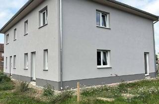 Haus mieten in Molkereistraße 52a, 06895 Elster (Elbe), Moderne Doppelhaushälfte in Zahna Elster mit eigenem Garten