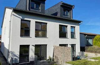 Doppelhaushälfte kaufen in 61184 Karben, Karben: Exklusive Doppelhaushälfte in toller Wohnlage als Kapitalanlage