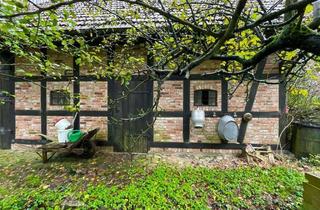 Grundstück zu kaufen in 27721 Ritterhude, Baugrundstück mit Resthofcharakter und großflächiger Wiese inkl. diverser Nebenanlagen, Garage