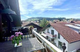 Wohnung kaufen in 87534 Oberstaufen, ✨ **Traumhafte Dachgeschosswohnung mit atemberaubendem Bergblick in zentrumsnaher Lage Oberstaufens*