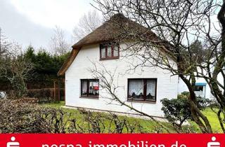 Haus kaufen in 25826 Sankt Peter-Ording, Kleine Reetdachkate mit Garage in Sankt Peter-Ording