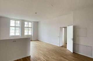 Wohnung mieten in Bertha Von Suttner Straße 1b, 15806 Zossen, Wohnen im Denkmal - großzügige 4-Raum-Wohnung mit offenem Essbereich