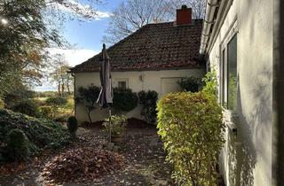 Doppelhaushälfte kaufen in 24226 Heikendorf, Doppelhaushälfte in Top-Lage mit interessanter Neubaumöglichkeit