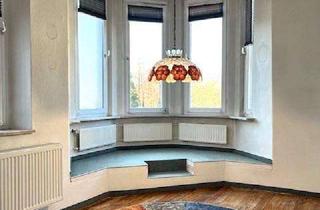 Wohnung kaufen in 90762 Altstadt/Innenstadt, 3 Zimmer- Altbau- Wohnung mit Erker und Blick zum Rednitzgrund