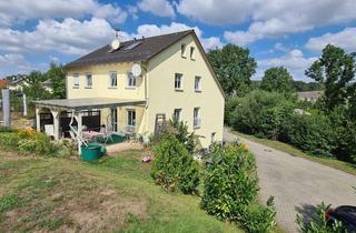 Doppelhaushälfte kaufen in 07646 Stadtroda, Doppelhaushälfte mit sehr großem Randgrundstück nahe Jena