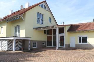 Haus mieten in Obere Hauptstraße 8g, 09337 Bernsdorf, EFH mit Einliegerwohnung zu vermieten!