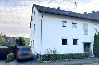 Doppelhaushälfte kaufen in 73527 Schwäbisch Gmünd, 2-Familien-Doppelhaushälfte mit ausbaufähigem Dachgeschoss in bevorzugter Wohnlage