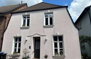Haus kaufen in 46514 Schermbeck, Historisches Stadthaus mit zwei Wohnungen im modernen Landhausstil und einem romantischen Innenhof!