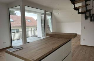 Wohnung kaufen in Hintere Straße 13, 75056 Sulzfeld, Stilvolle 4-Zimmer-Maisonette-Wohnung mit Loggia in Sulzfeld