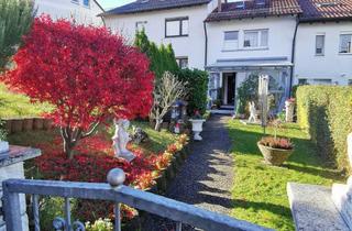Haus kaufen in 73734 Esslingen am Neckar, Saniertes Reihenmittelhaus mit Garten, Terrasse und Balkon