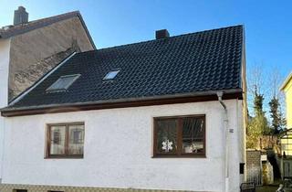 Haus kaufen in 66386 St. Ingbert, ST. INGBERT : Solides Haus in RUHIGER und bevorzugter WALDRANDNÄHE !