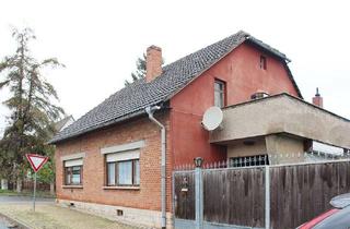 Haus kaufen in 06578 Oldisleben, ländliches Wohnhaus mit Ausbaureserve, Stallgebäude und schönem Grundstück in Oldisleben