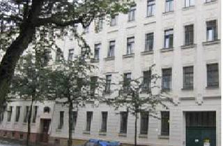 Wohnung kaufen in Untere Eichstädtstr 16, 04299 Stötteritz, vollmöbliertes 3 ZKB, Dachgeschoss Gründerzeithaus, auf 97 qm erweiterbar, derzeit 82 qm, 3km/City