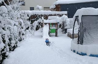 Wohnung kaufen in Dorfstrasse, 83088 Kiefersfelden, Gartenwohnung 3 Zimmer mit großem Garten
