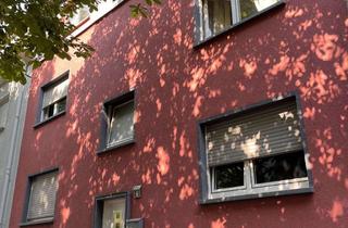 Mehrfamilienhaus kaufen in Fahnenstraße 26, 66955 Stadtmitte, Investitionsmöglichkeit: Renovierungsbedürftiges Mehrfamilienhaus mit 3 Wohnungen und Mietpotenzial
