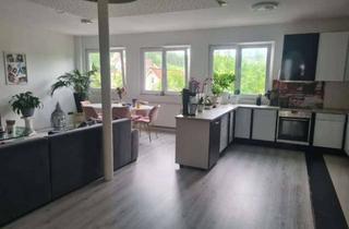 Wohnung kaufen in 72290 Loßburg, Großzügige Wohnung, saniert in gutem Zustand in Betzweiler: Optimal für Familien o. zur Vermietung