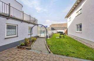 Haus kaufen in Bahnhofstraße 16, 53757 Sankt Augustin, Teilsaniertes und großzügiges 2-Parteienhaus in schöner Wohnlage von SA-Meindorf!