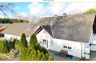 Haus kaufen in 24640 Schmalfeld, 2 Häuser + eine Halle! Leben und Arbeiten an einem Ort