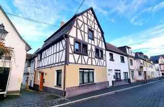 Wohnung kaufen in 56321 Rhens, Geräumige Erdgeschosswohnung in charmantem Fachwerkhaus