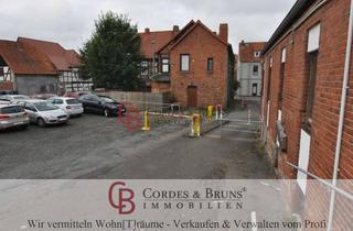 Immobilie mieten in 27283 Verden, Parken an der Fußgängerzone von Verden auf dem mit einer Schranke gesichertem Gelände.