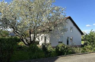Einfamilienhaus kaufen in 88400 Biberach an der Riß, 360° I Einfamilienhaus mit Einliegerwohnung & hübschen Garten nahe Biberach