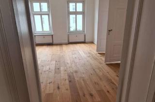 Wohnung kaufen in Beussel Straße 8-B, 10553 Berlin, Komplett neu-sanierte, freie 3 Z-Wohnung in Moabit