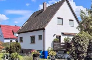Haus kaufen in 74523 Schwäbisch Hall, In schöner Siedlungslage mit drei Garagen...