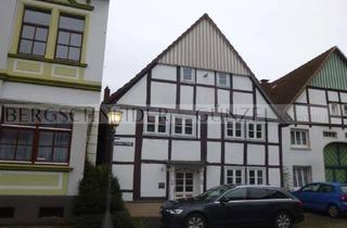 Haus kaufen in 32676 Lügde, Traditionelles Fachwerkhaus im Zentrum von Lügde!