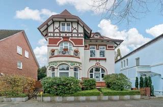 Mehrfamilienhaus kaufen in 22453 Groß Borstel, Historisches Mehrfamilienhaus mit viel Charme und zwei freien Erdgeschosswohnungen