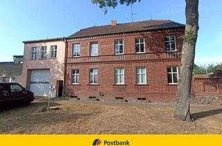 Haus kaufen in 19348 Perleberg, Großzügiges, vielseitig nutzbares Objekt in schöner Dorflage - Anschauen lohnt sich !