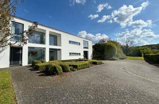 Villa kaufen in 36151 Burghaun, Luxus pur! Traumhafte Designer-Villa mit parkähnlichem Grundstück