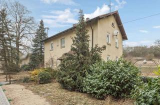 Haus kaufen in 91617 Oberdachstetten, Renovierungsbedürftiges Zweifamilienhaus nähe Ansbach