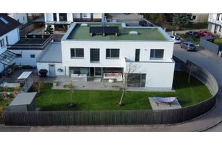 Villa kaufen in 86551 Aichach, Besondere Bauhausvilla mit gehobener Innenausstattung in Aichach