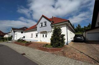 Einfamilienhaus kaufen in Geschwister-Scholl-Straße 16, 66877 Ramstein-Miesenbach, Freistehendes Einfamilienhaus in Ramstein zum Selbsteinzug oder als Kapitalanlage