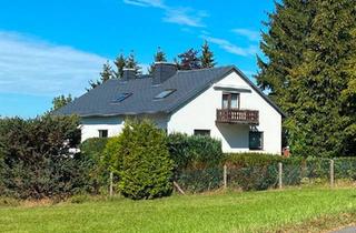Haus kaufen in 95234 Sparneck, Sparneck - Großes EFH am Ortsrand mit traumhaftem Weitblick in Top-Lage