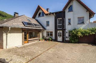 Haus kaufen in 59846 Sundern-Hagen, Sundern-Hagen - Zwei Häuser auf einem Grundstück in Sundern-Hagen