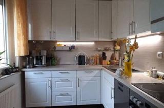 Wohnung kaufen in 24109 Melsdorf, Melsdorf - Renovierte 3-Zimmerwohnung mit Einbauküche, provisionsfrei