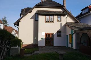 Haus kaufen in 97688 Bad Kissingen / Garitz, Bad Kissingen / Garitz - Garitz-Bad Kissingen - Wohnhaus mit 2 Wohnungen, Garage und Garten